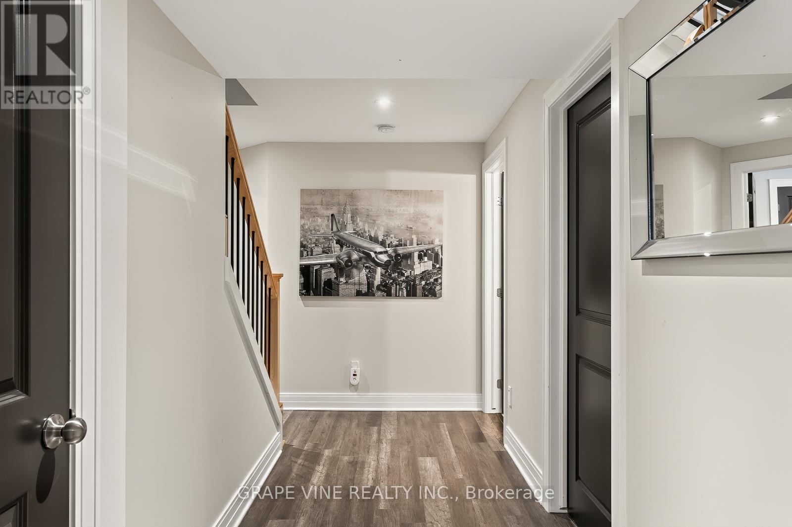 523 Adamson Crescent, Ottawa, ON