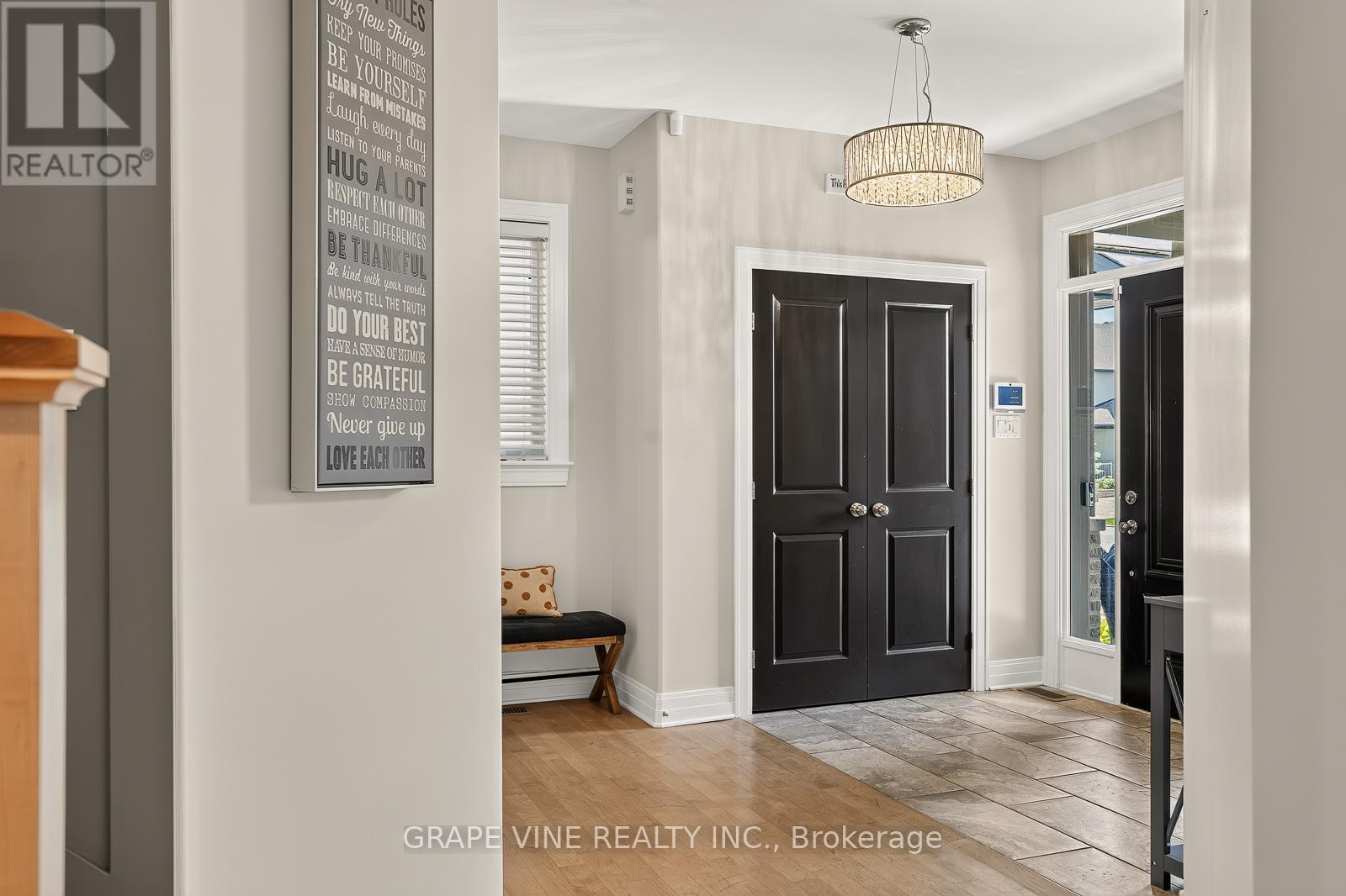 523 Adamson Crescent, Ottawa, ON