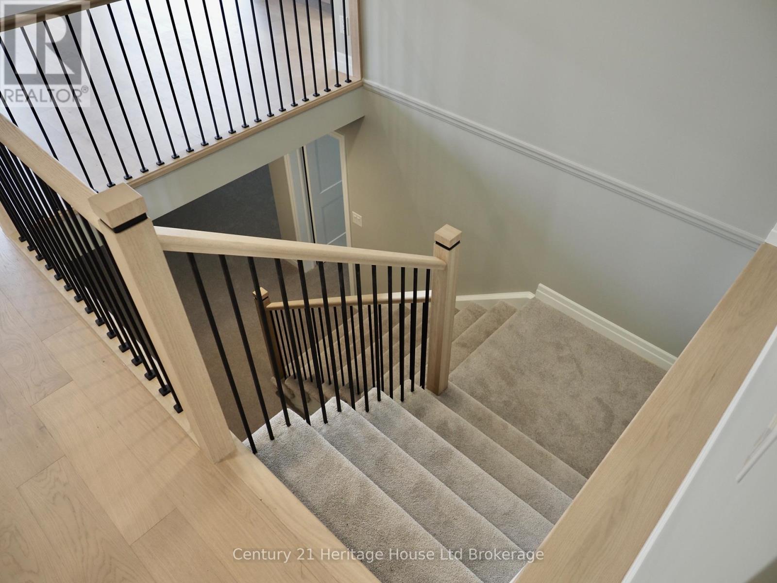 28 Sycamore Drive, Tillsonburg, ON - Indoor Photo Showing Other Room