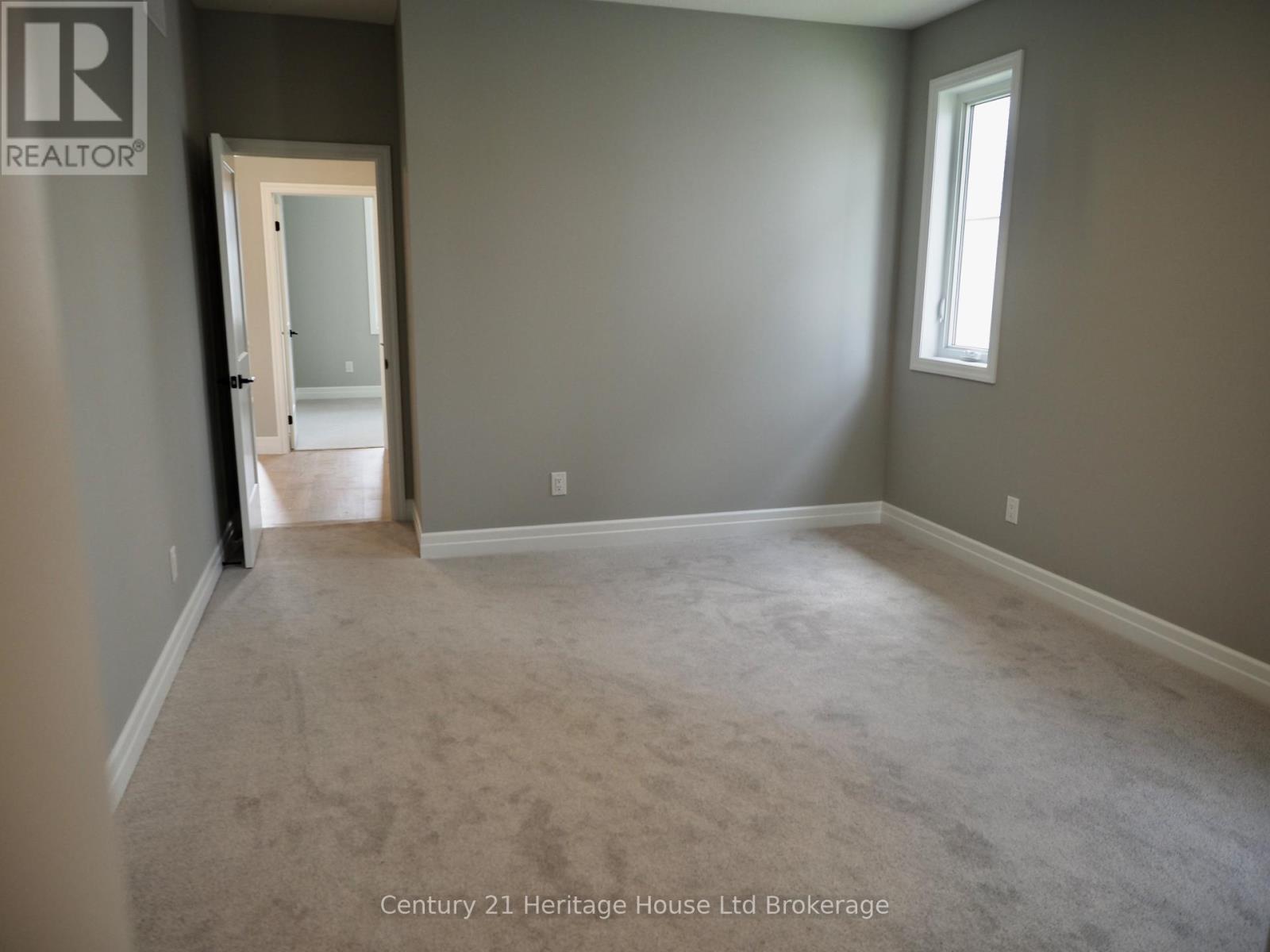 28 Sycamore Drive, Tillsonburg, ON - Indoor Photo Showing Other Room