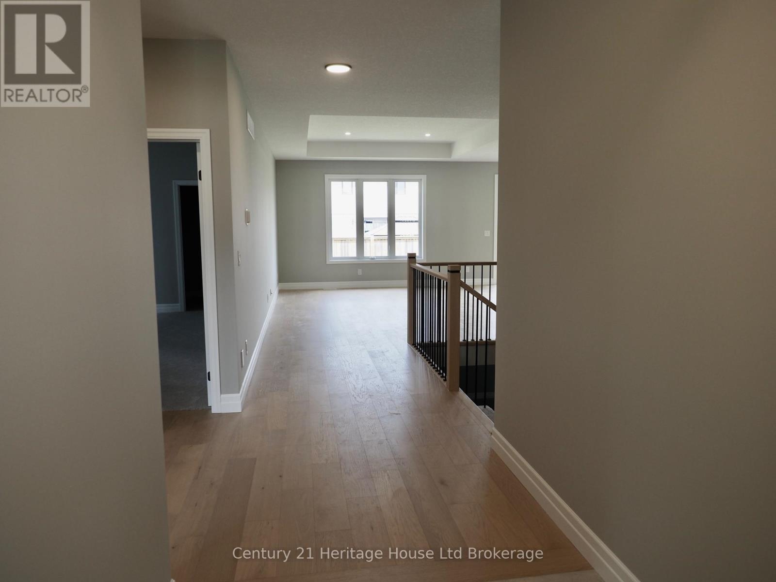 28 Sycamore Drive, Tillsonburg, ON - Indoor Photo Showing Other Room