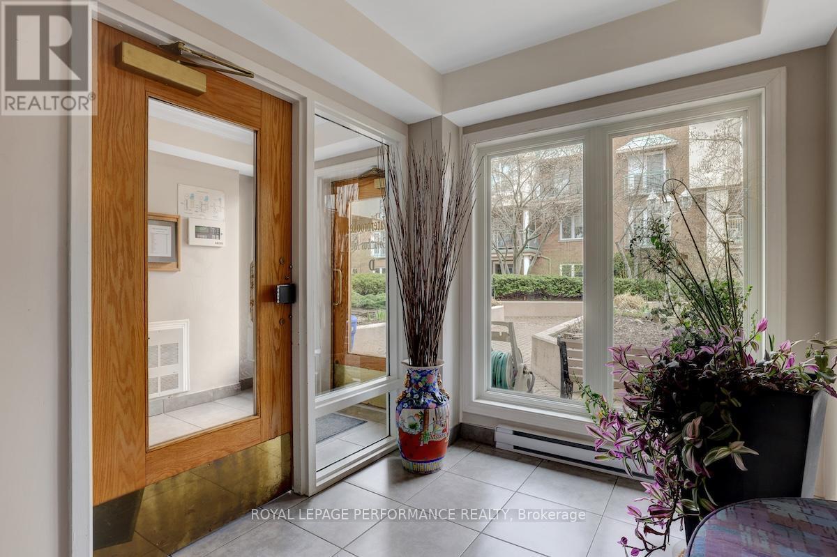 401D - 1 Columbus Avenue, Ottawa, ON