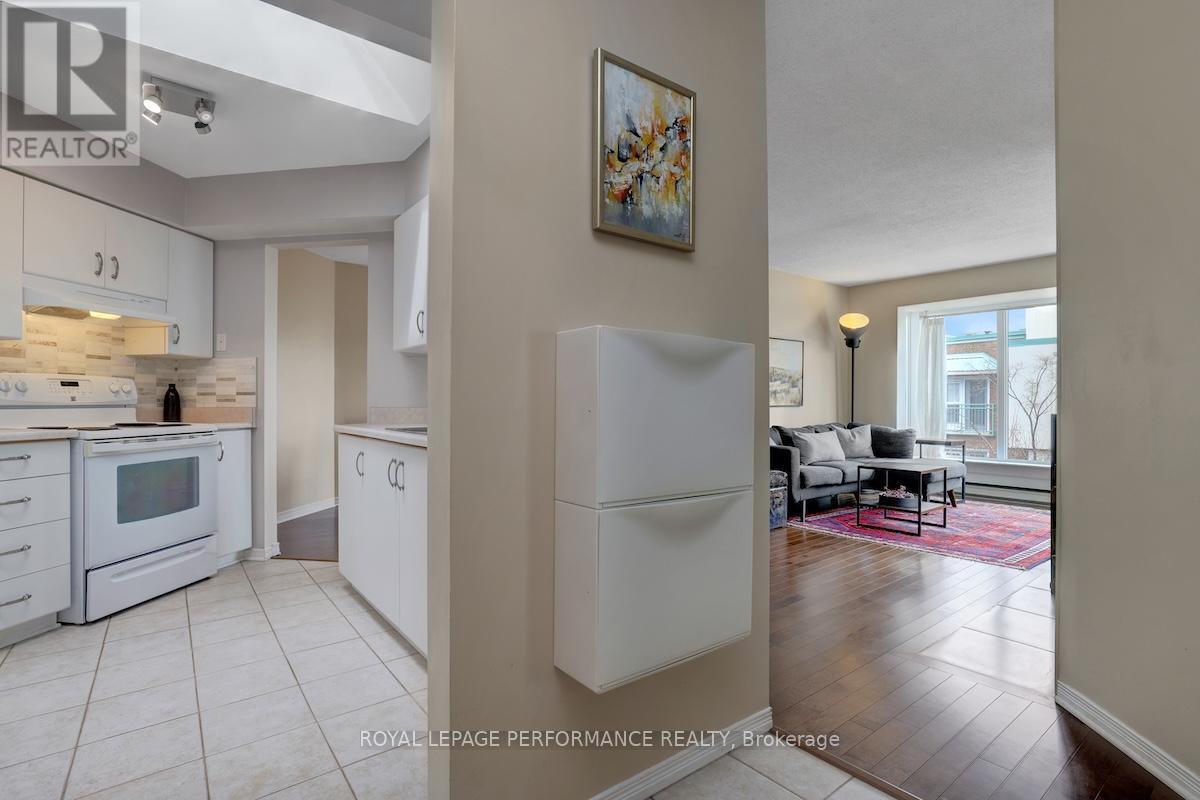 401D - 1 Columbus Avenue, Ottawa, ON