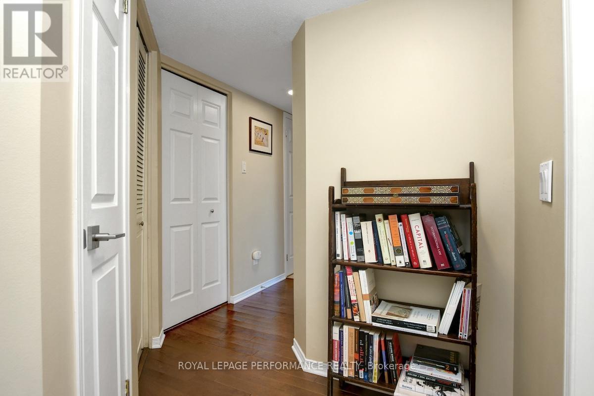 401D - 1 Columbus Avenue, Ottawa, ON