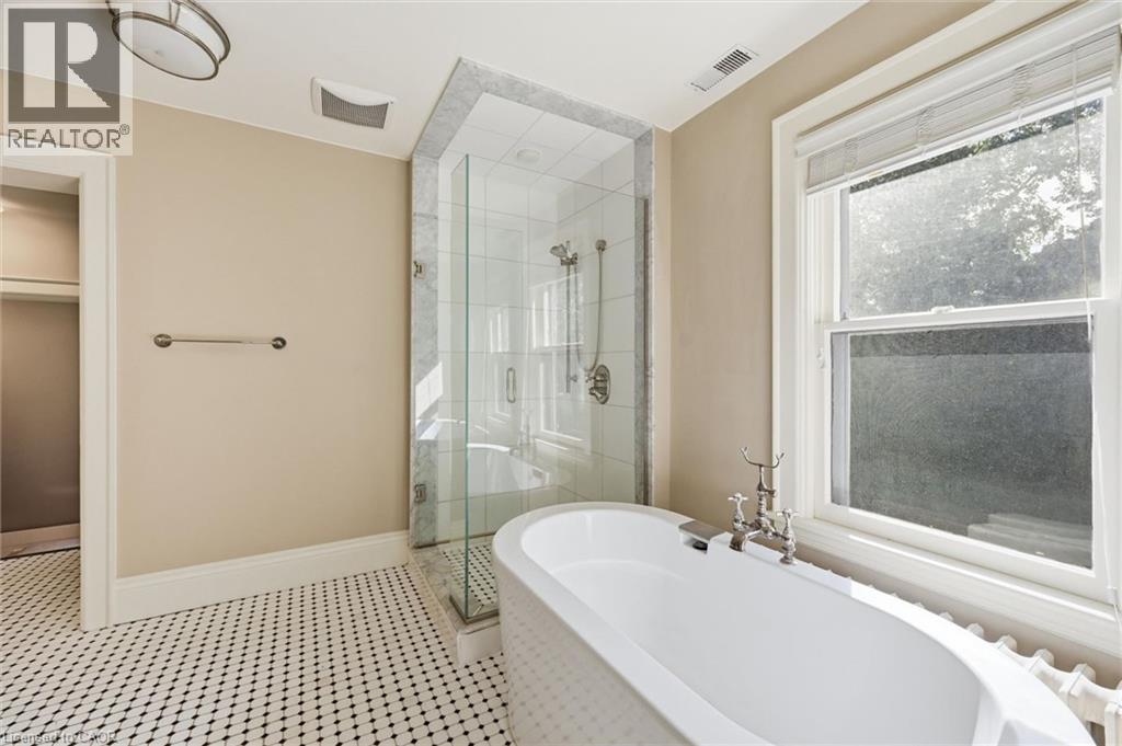 73 Dromore Crescent, Hamilton, ON