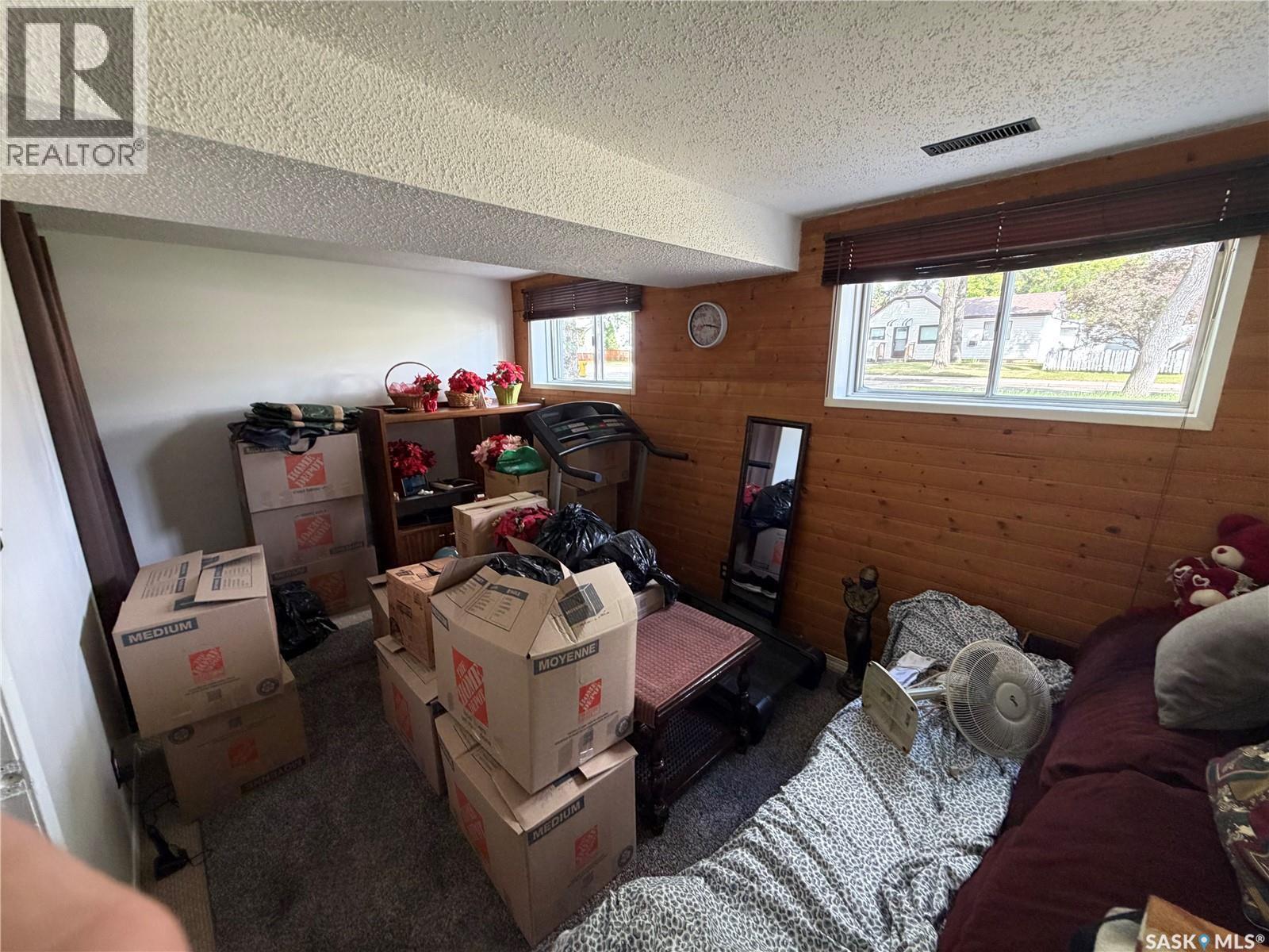 939 J Avenue N, Saskatoon, SK