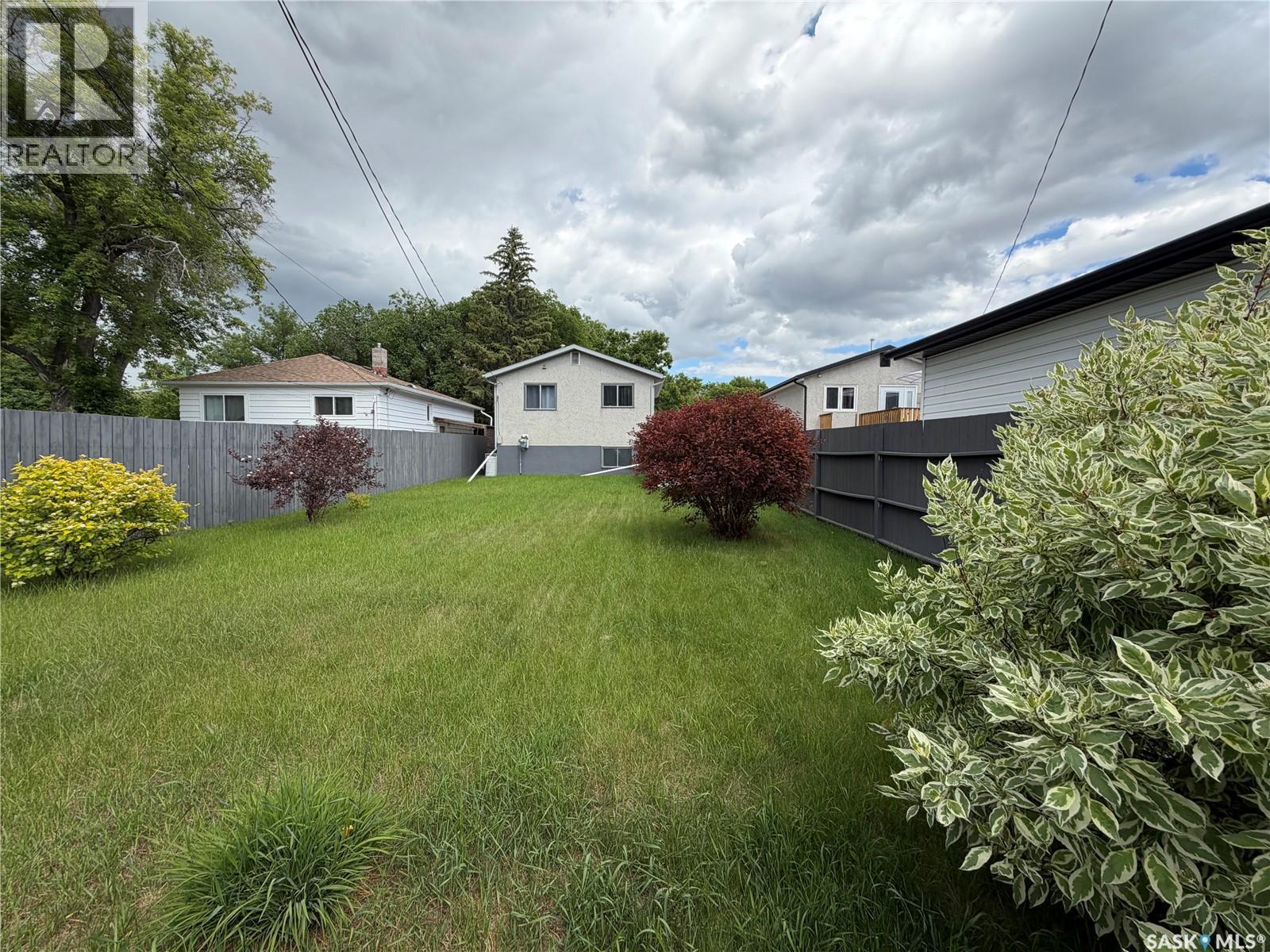 939 J Avenue N, Saskatoon, SK