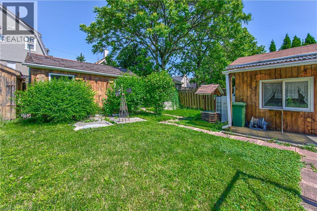 44 East 32Nd Street, Hamilton, ON