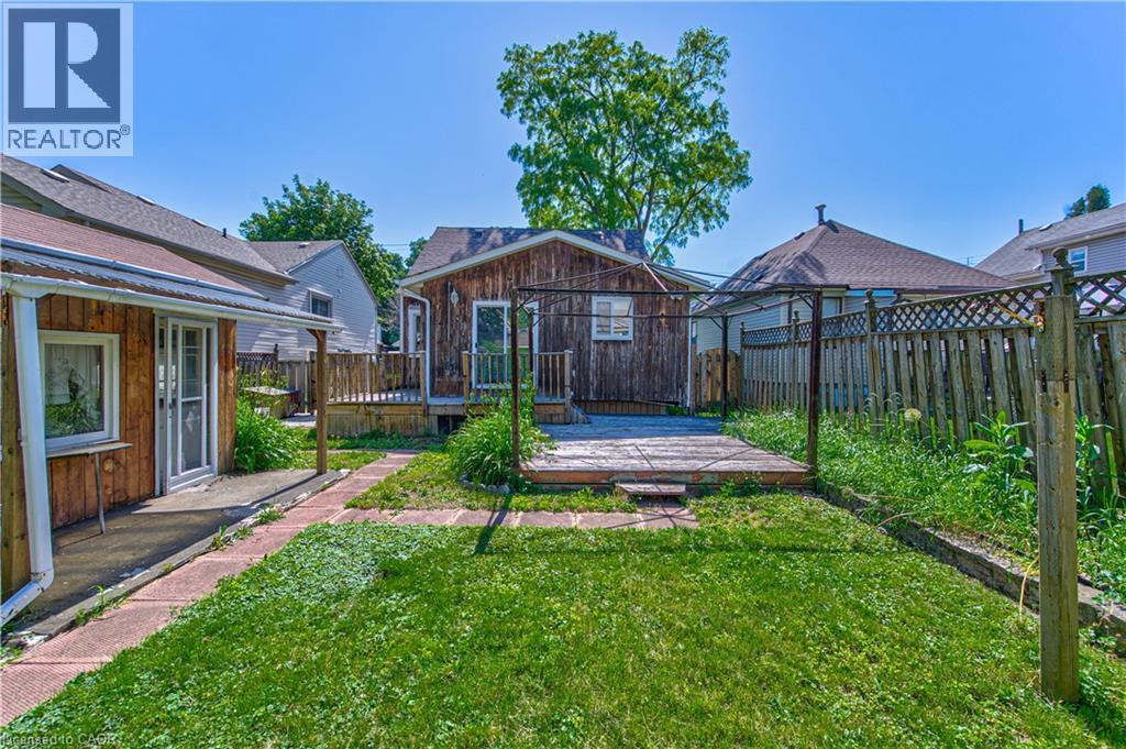 44 East 32Nd Street, Hamilton, ON