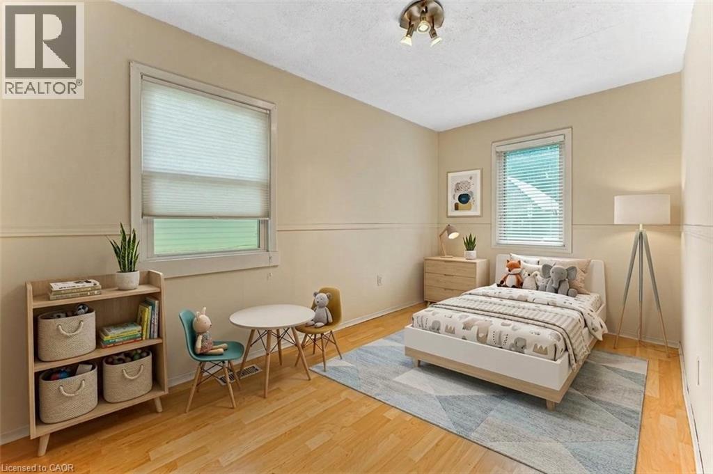 44 East 32Nd Street, Hamilton, ON