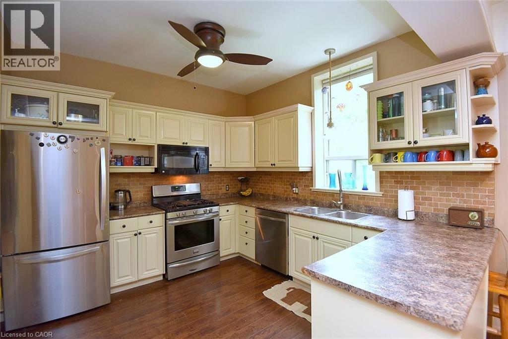 135 Alpine Avenue, Hamilton, ON - Indoor Photo Showing Kitchen With Double Sink