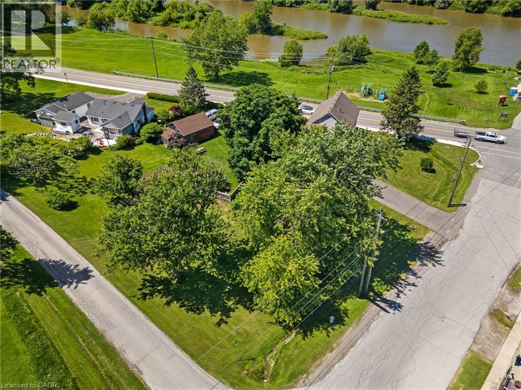 Expansive property with mature trees and green spaces - 2 Mill Street E, York, ON