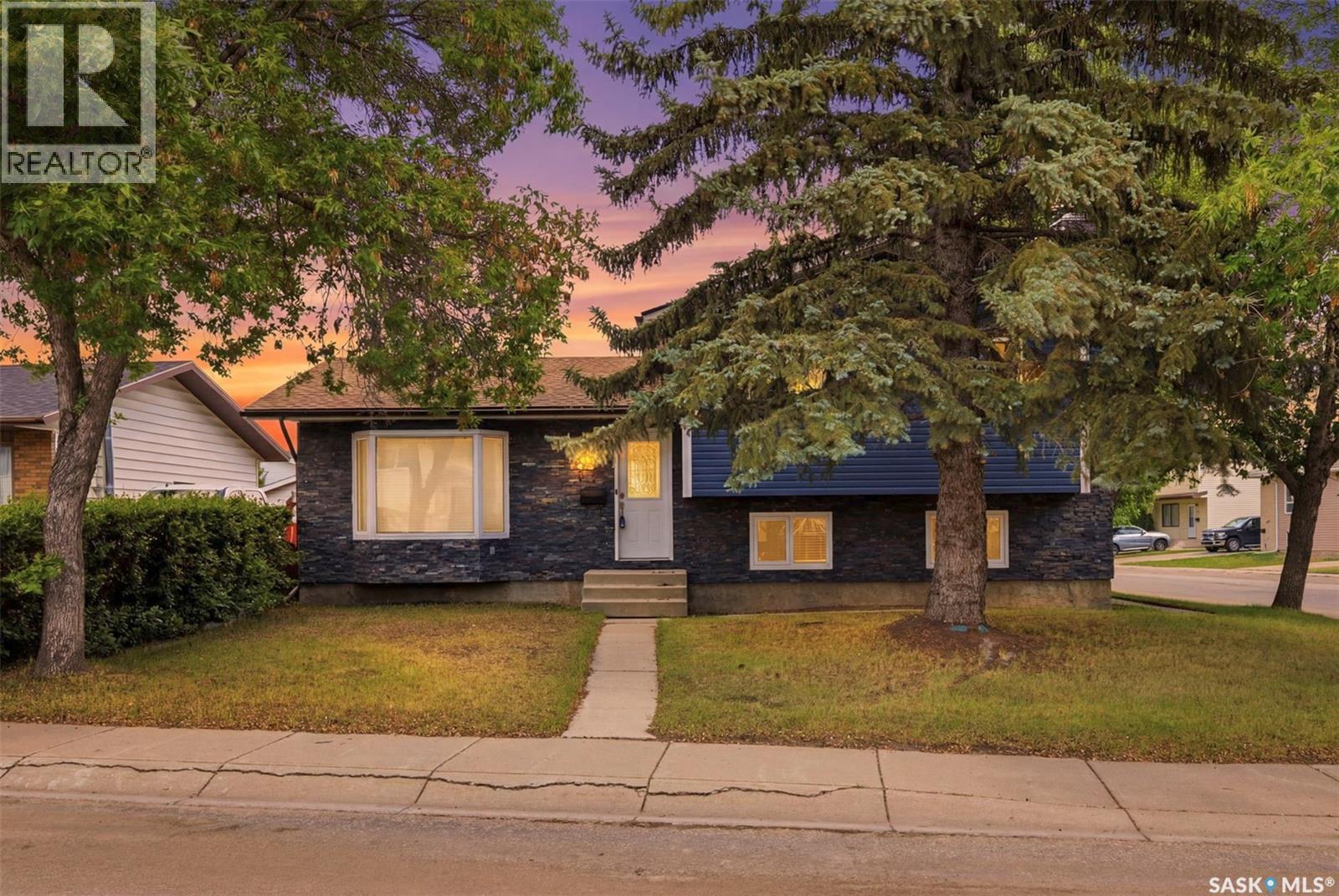 483 Wakabayashi Crescent, Saskatoon, SK