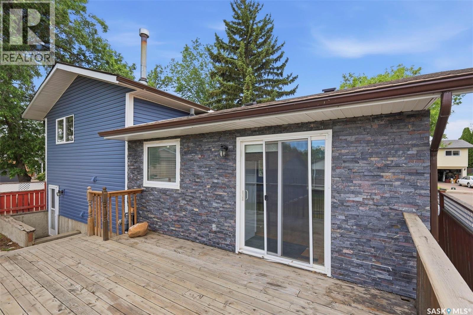 483 Wakabayashi Crescent, Saskatoon, SK