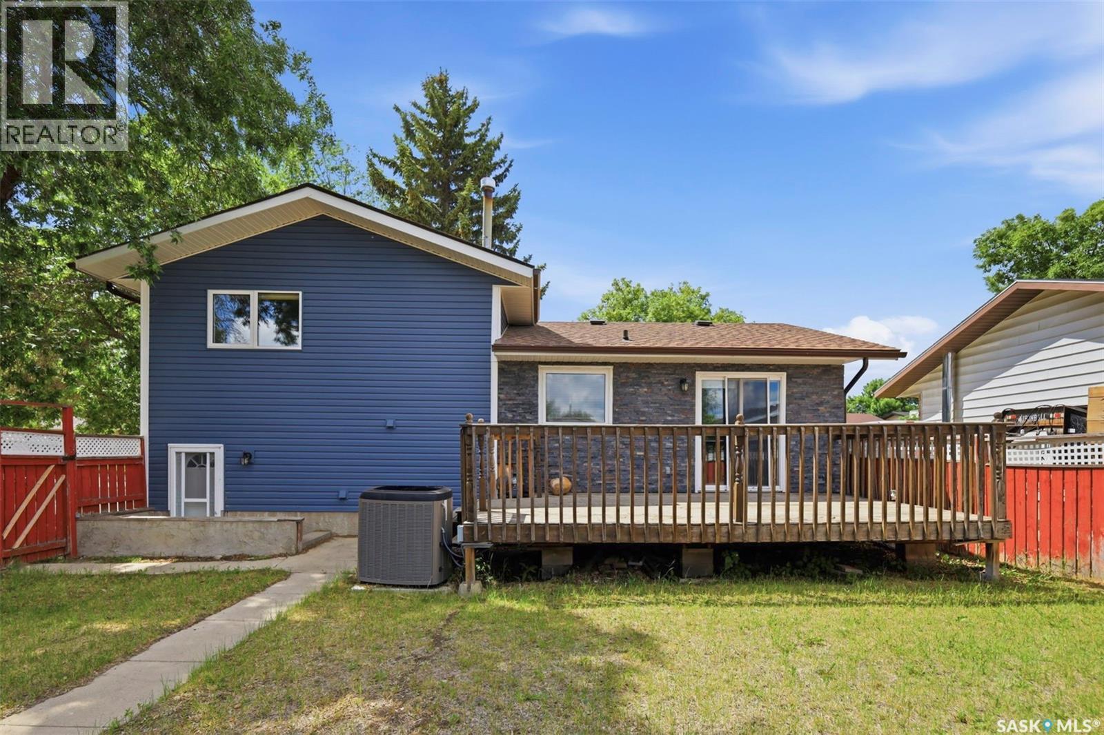 483 Wakabayashi Crescent, Saskatoon, SK