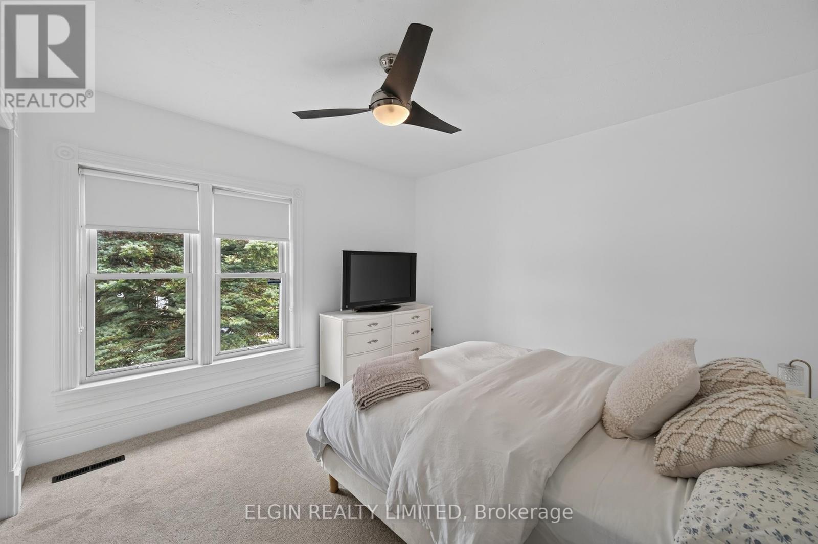 Primary Bedroom - 25 Locust Street, St. Thomas, ON - Indoor Photo Showing Bedroom