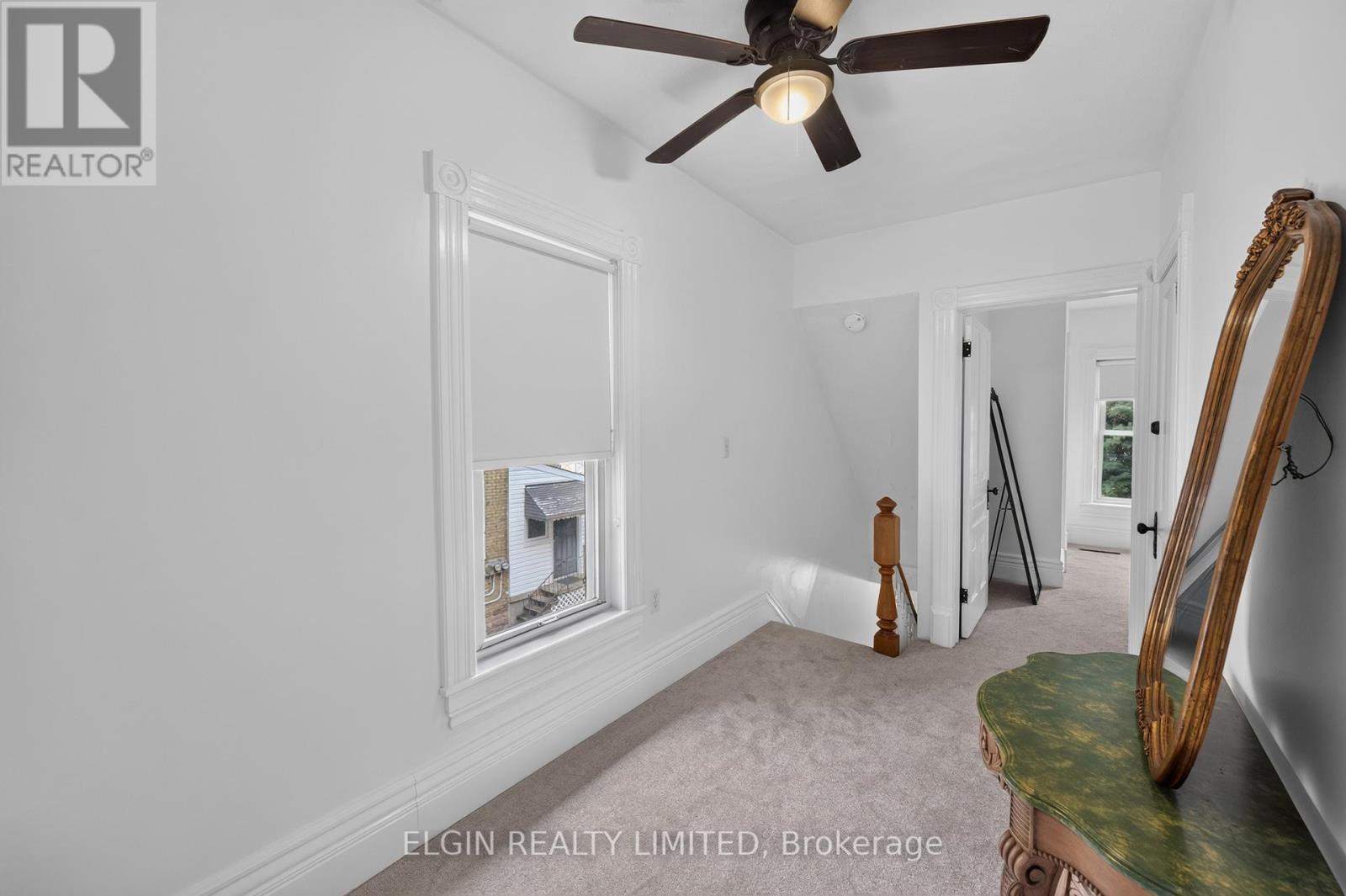 Hallway - 25 Locust Street, St. Thomas, ON - Indoor Photo Showing Other Room