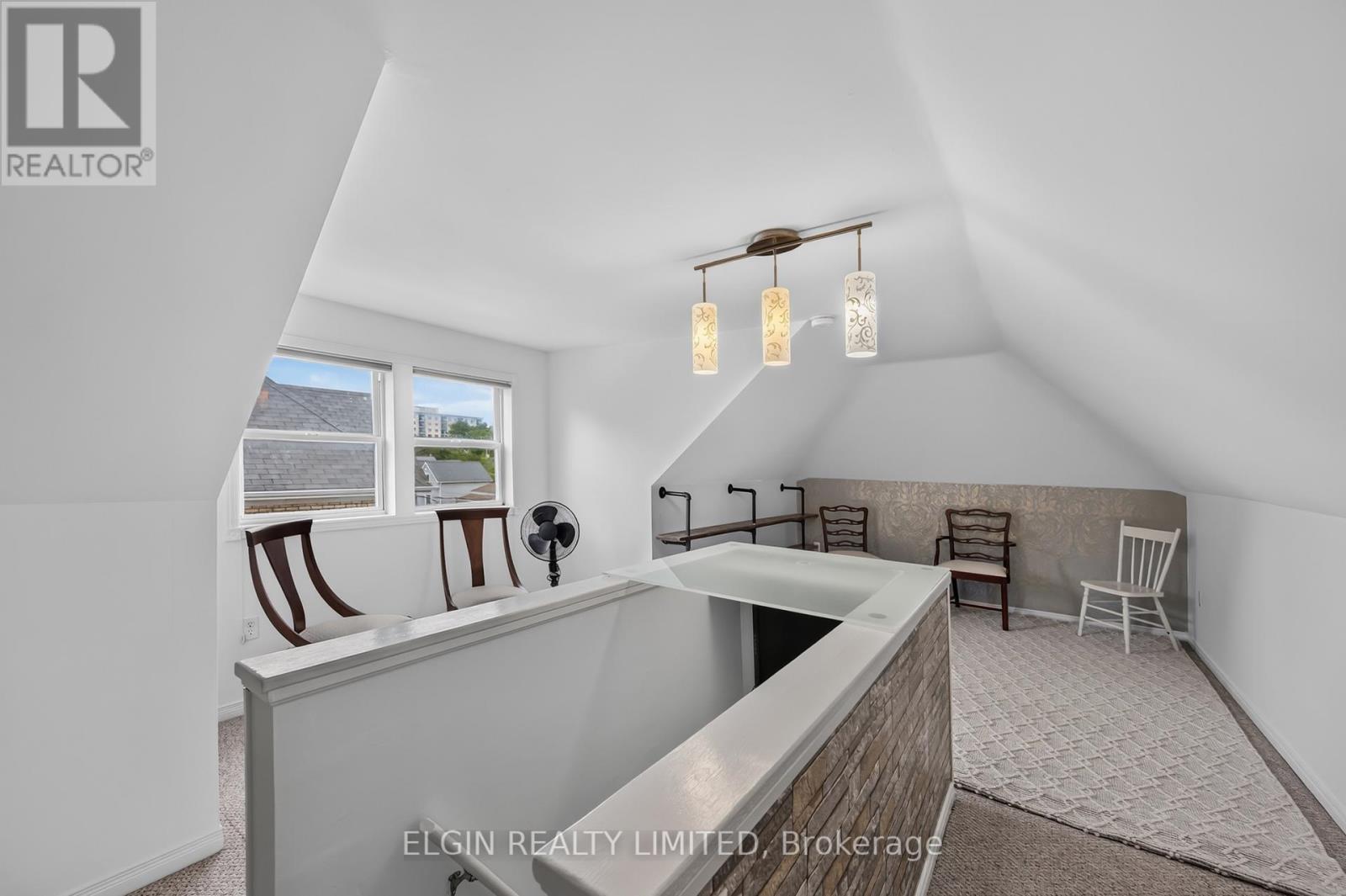 25 Locust Street, St. Thomas, ON - Indoor