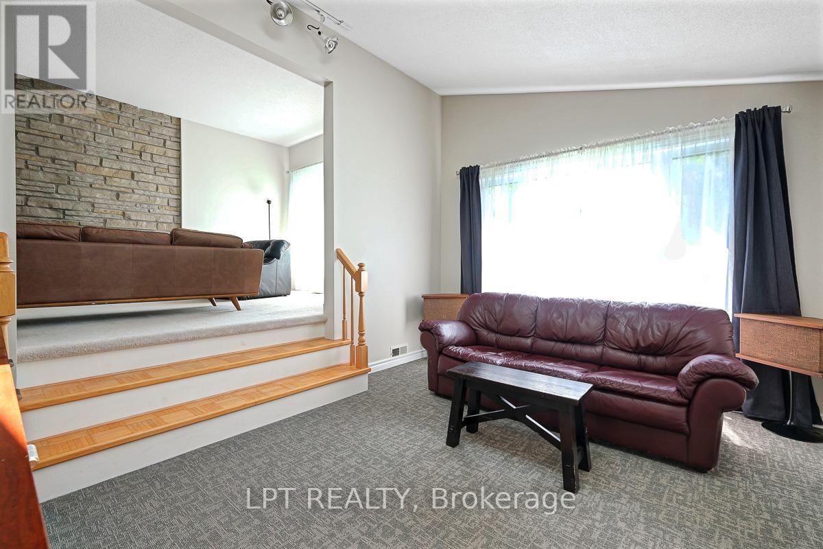1772 Dunkirk Crescent, Ottawa, ON