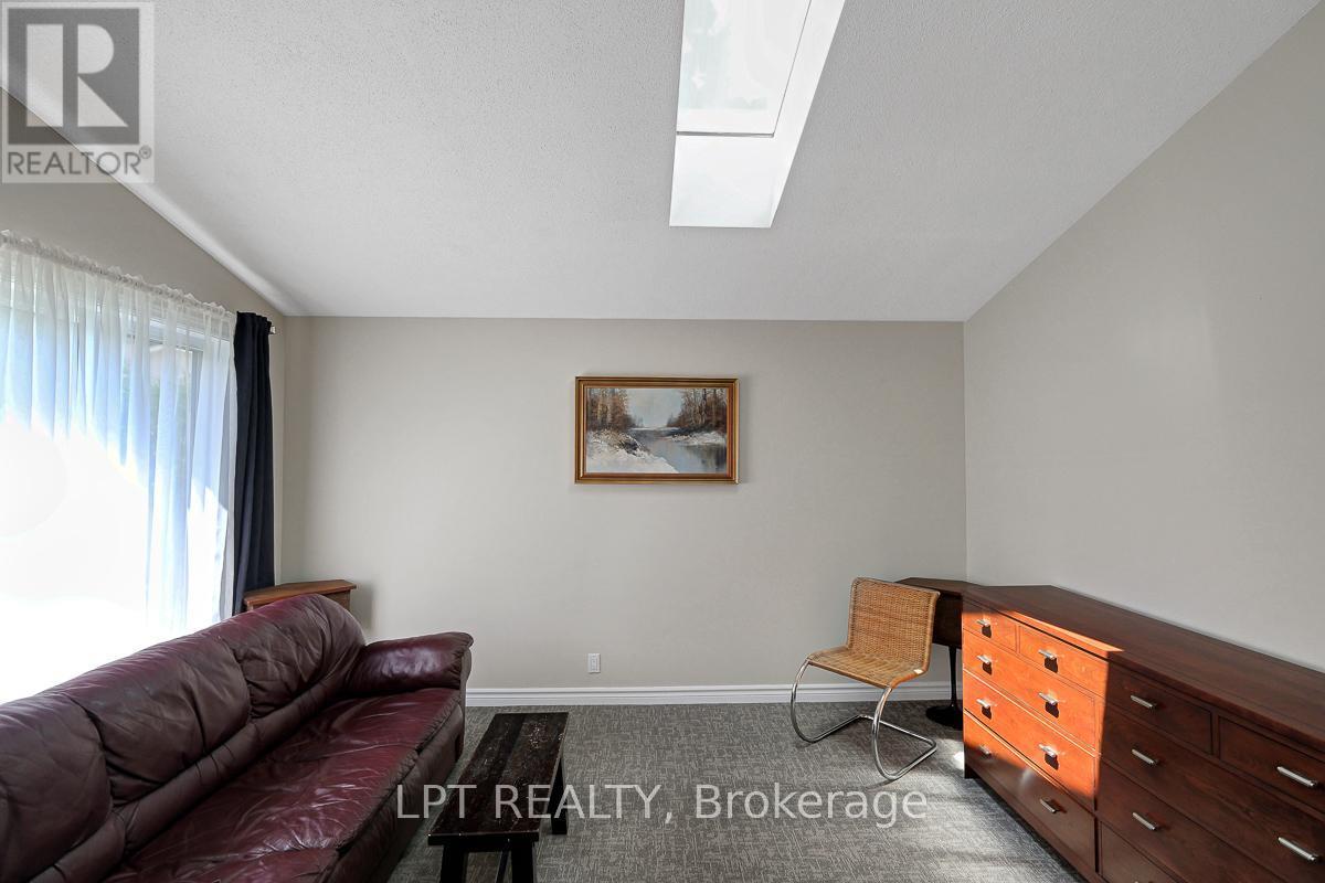 1772 Dunkirk Crescent, Ottawa, ON