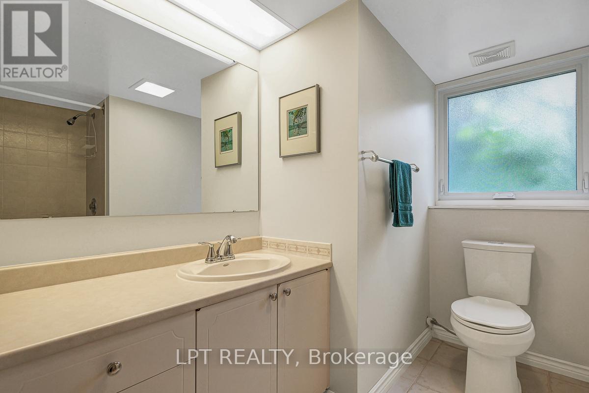 1772 Dunkirk Crescent, Ottawa, ON
