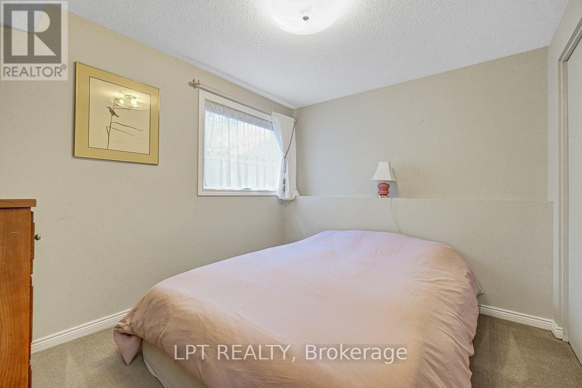 1772 Dunkirk Crescent, Ottawa, ON