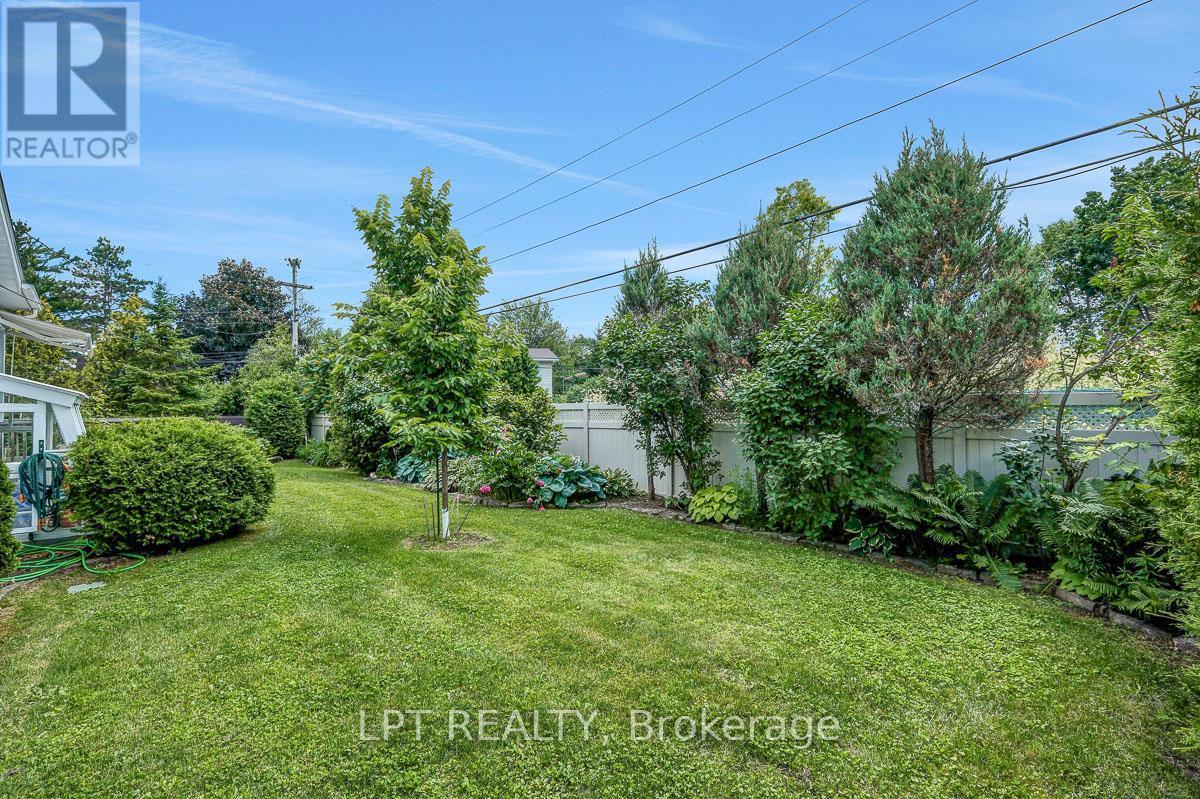 1772 Dunkirk Crescent, Ottawa, ON