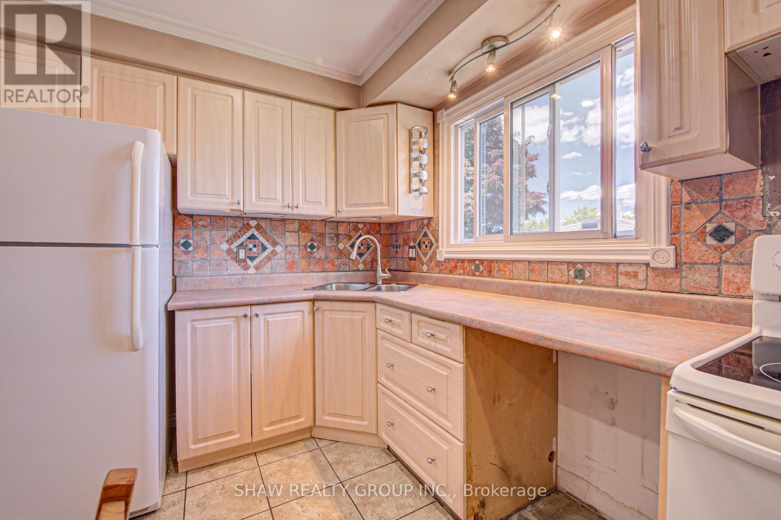 14 Krafty Court, Hamilton, ON