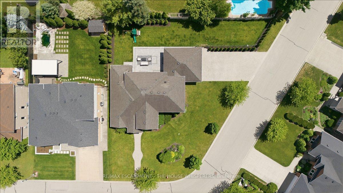 521 Falconridge Crescent, Kitchener, ON