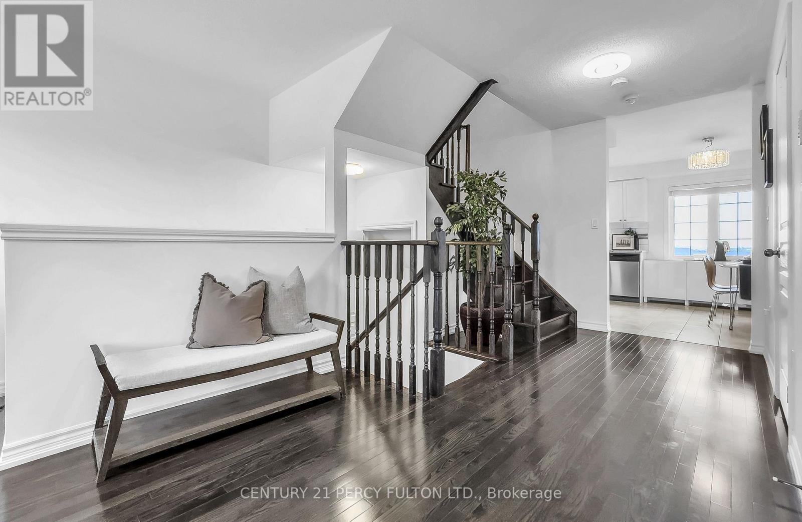 86 Magpie Way, Whitby, ON