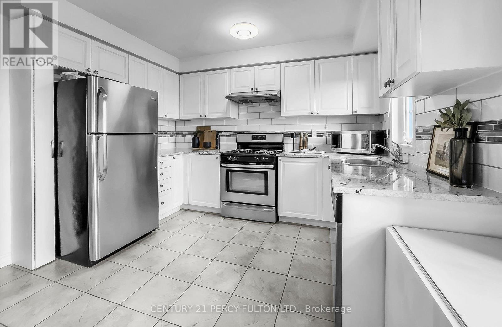 86 Magpie Way, Whitby, ON