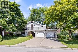 3770 HUNTINGTON Windsor, ON N9E 3W8