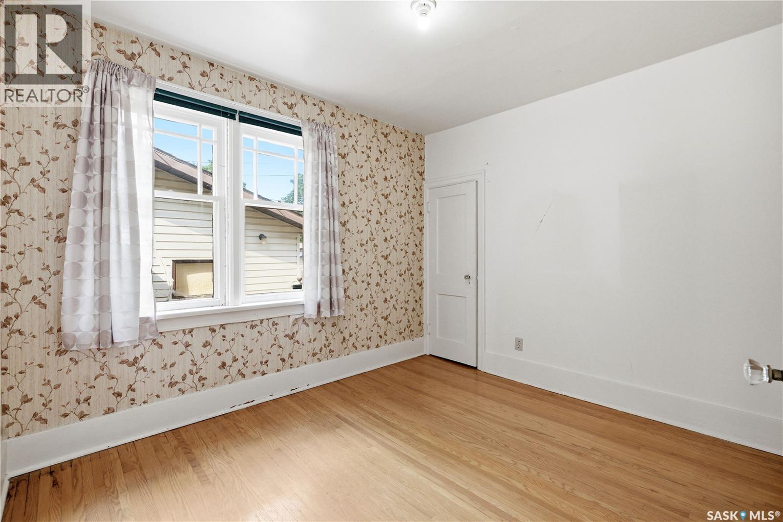 525 5Th Street E, Saskatoon, SK