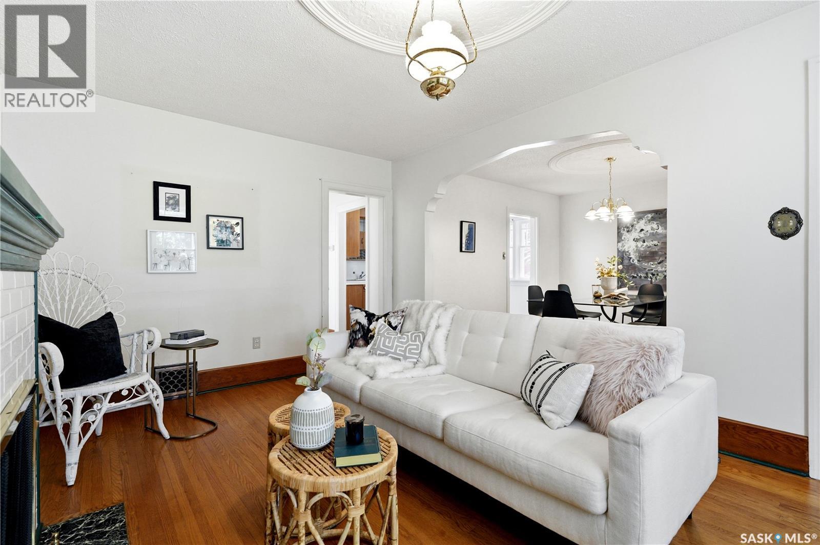 525 5Th Street E, Saskatoon, SK