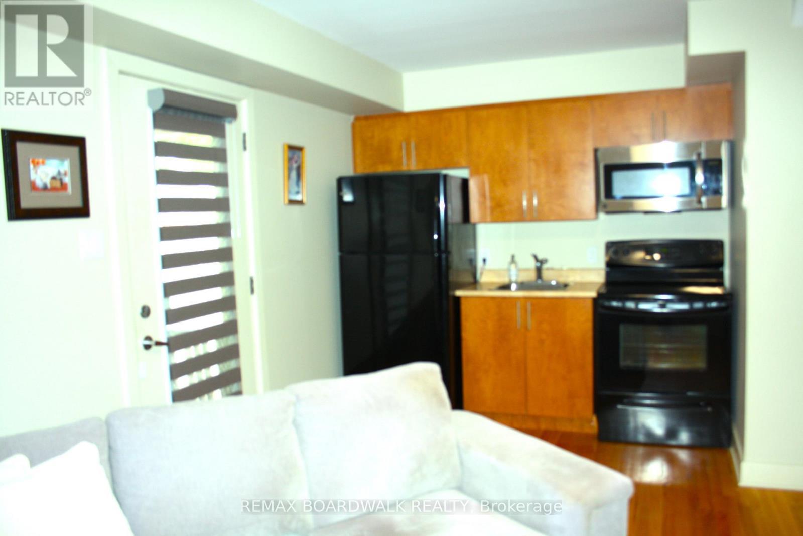 51 Drouin Avenue, Ottawa, ON