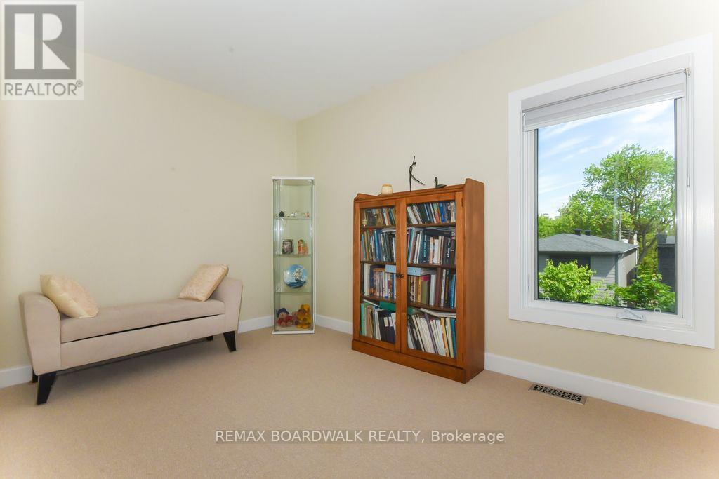 51 Drouin Avenue, Ottawa, ON - Indoor
