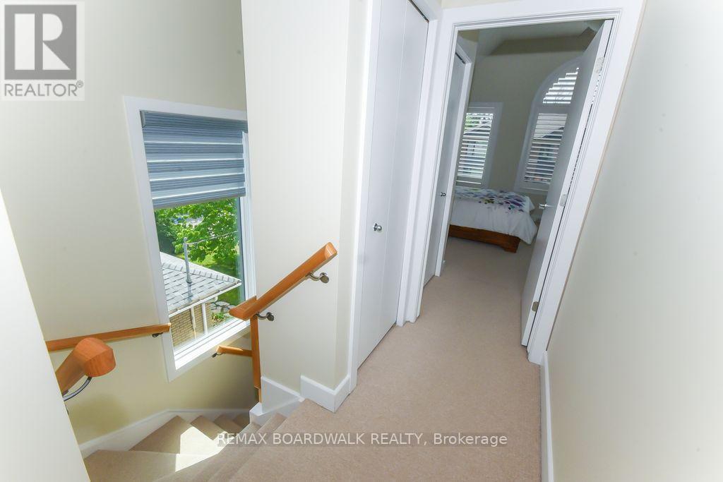 51 Drouin Avenue, Ottawa, ON - Indoor Photo Showing Other Room