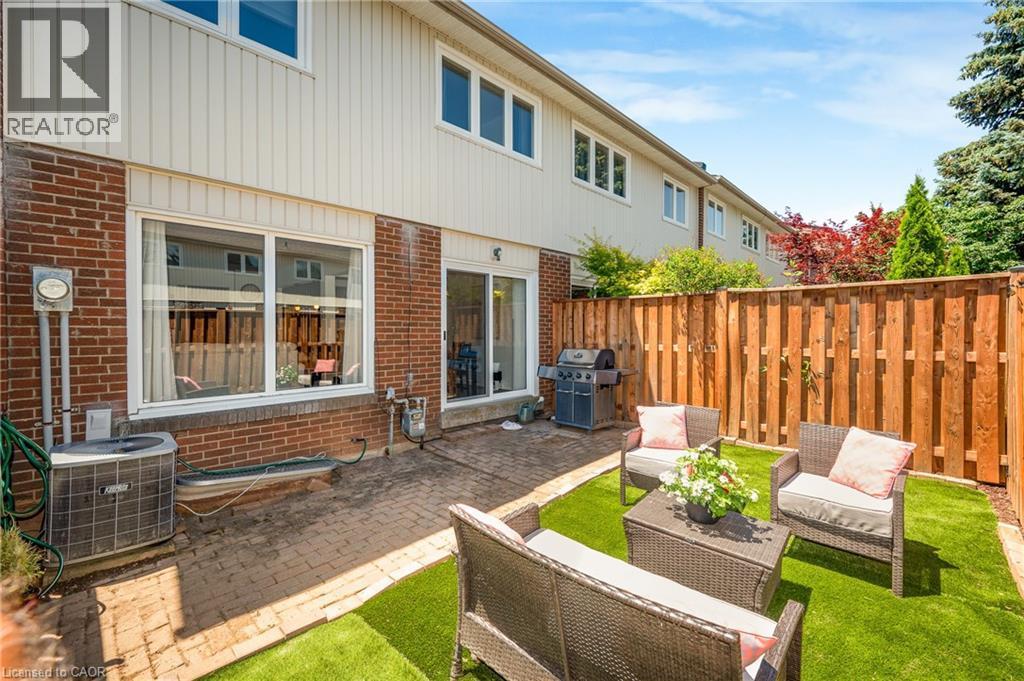 5275 Banting Court, Burlington, ON