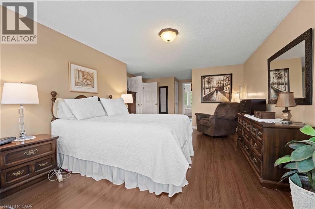 59 Randolf Court, Hamilton, ON - Indoor Photo Showing Bedroom