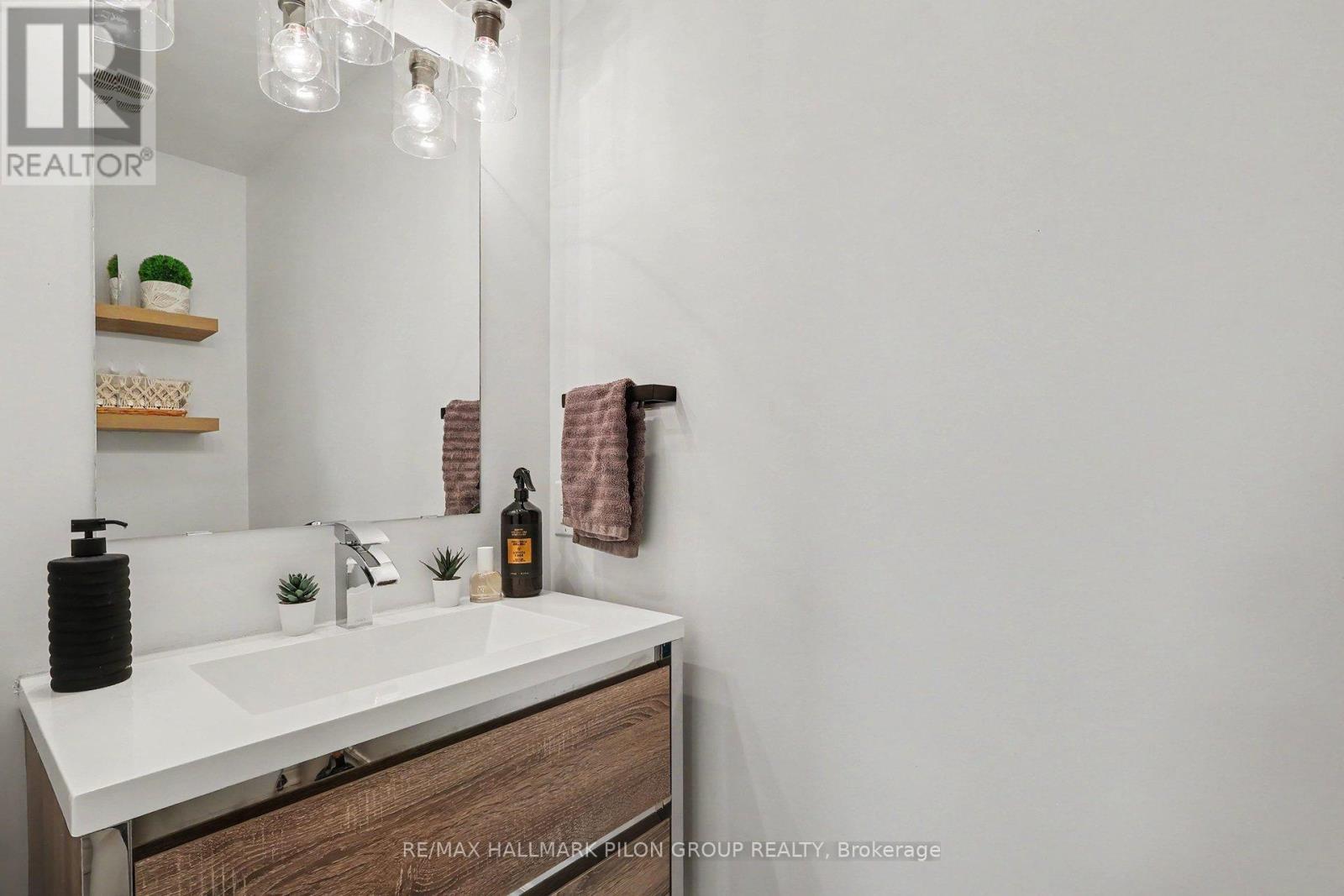 368 Hepatica Way, Ottawa, ON