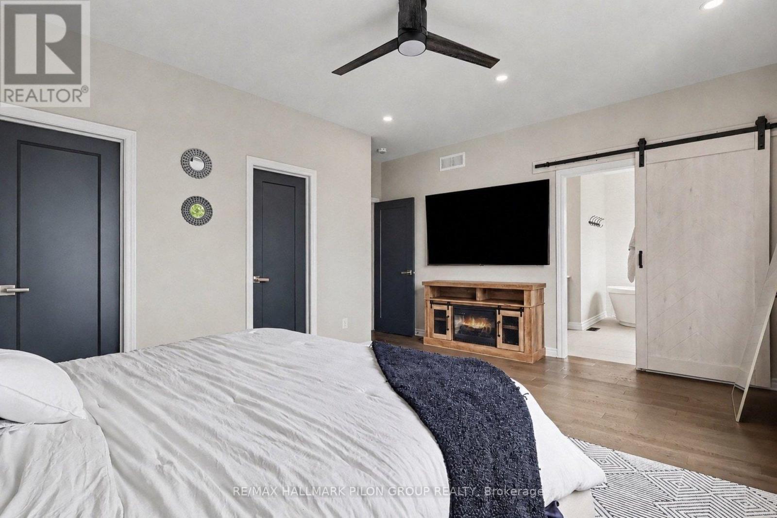 368 Hepatica Way, Ottawa, ON