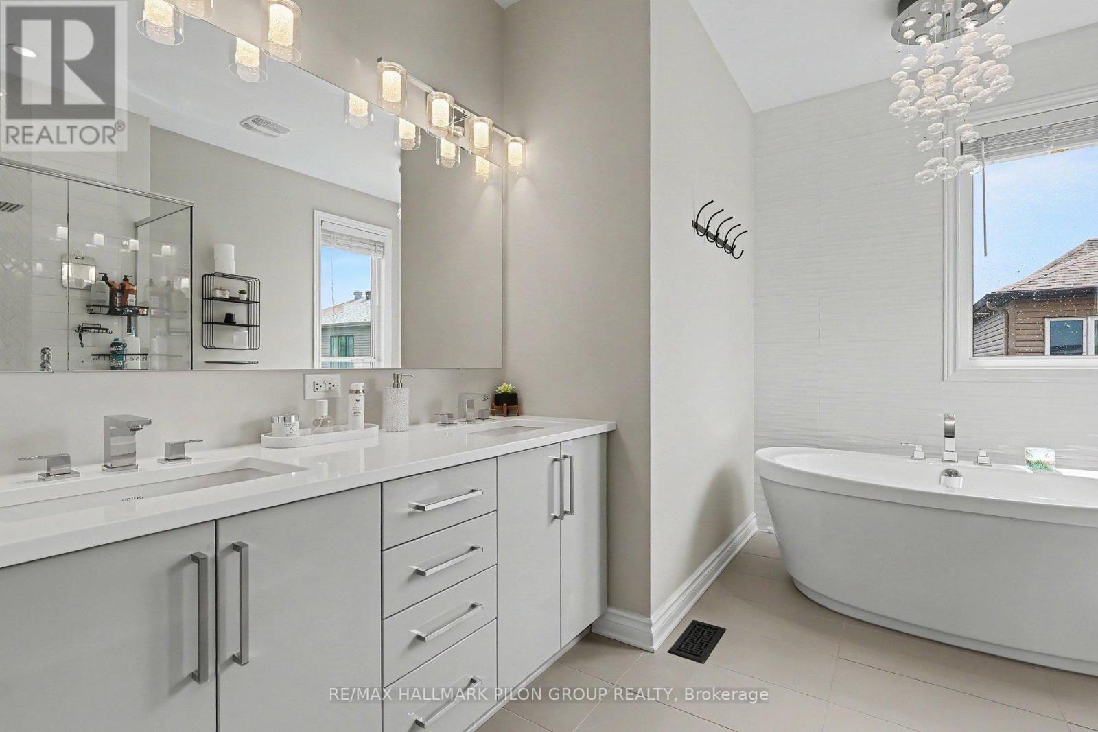 368 Hepatica Way, Ottawa, ON