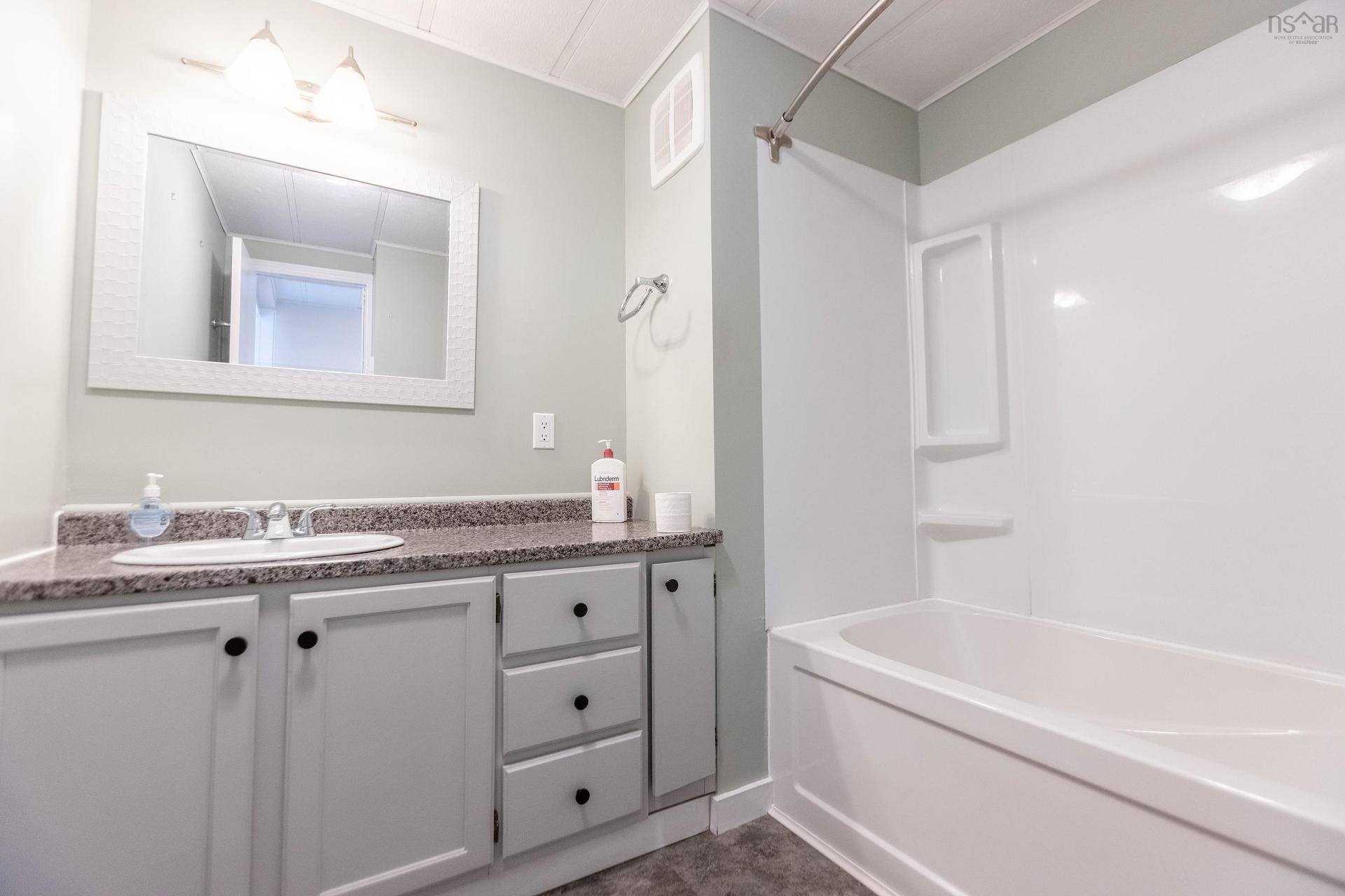 25 Liberty Lane, Amherst, NS