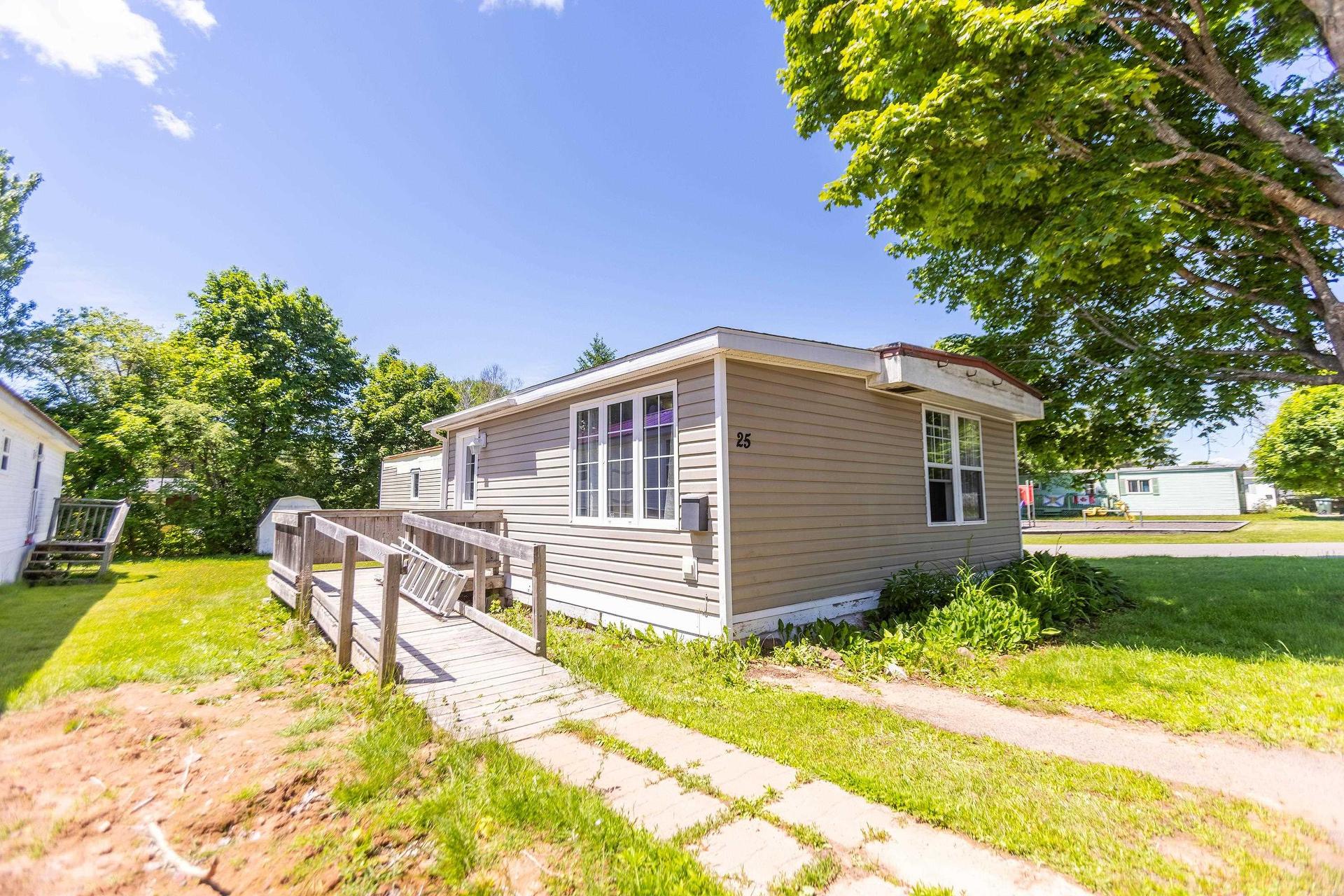 25 Liberty Lane, Amherst, NS