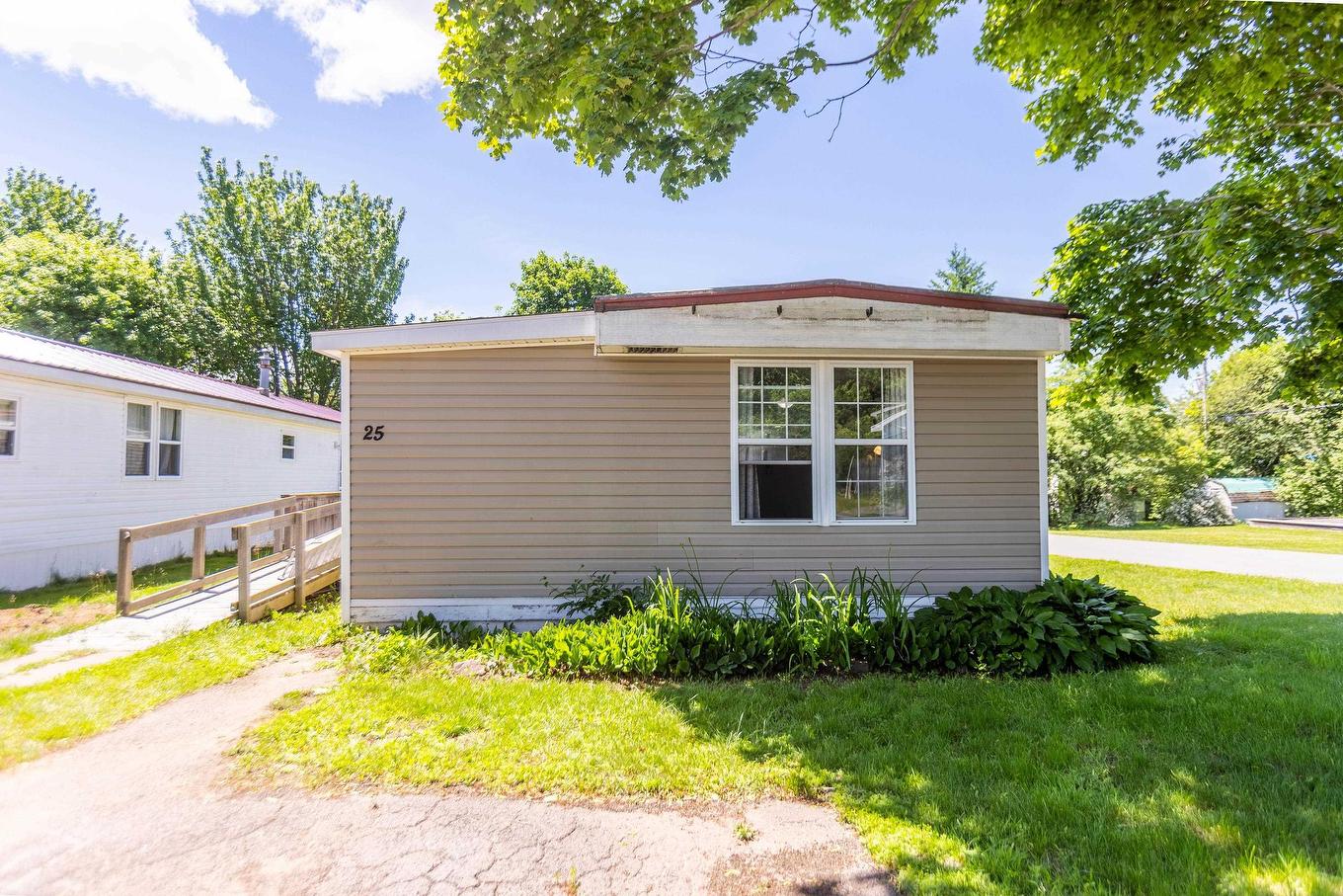 25 Liberty Lane, Amherst, NS
