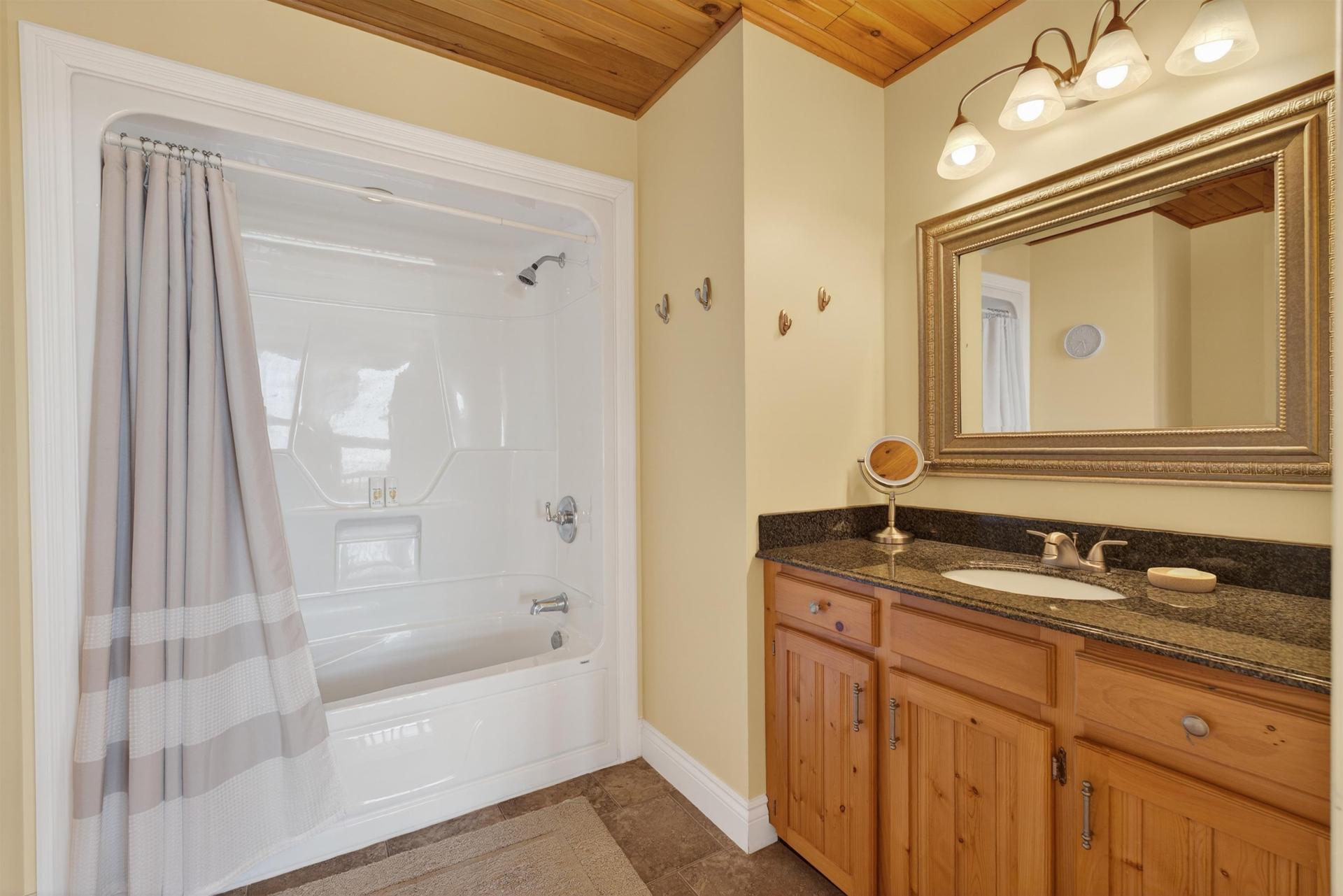 19 & 25 Robins Way, Miscouche, PE