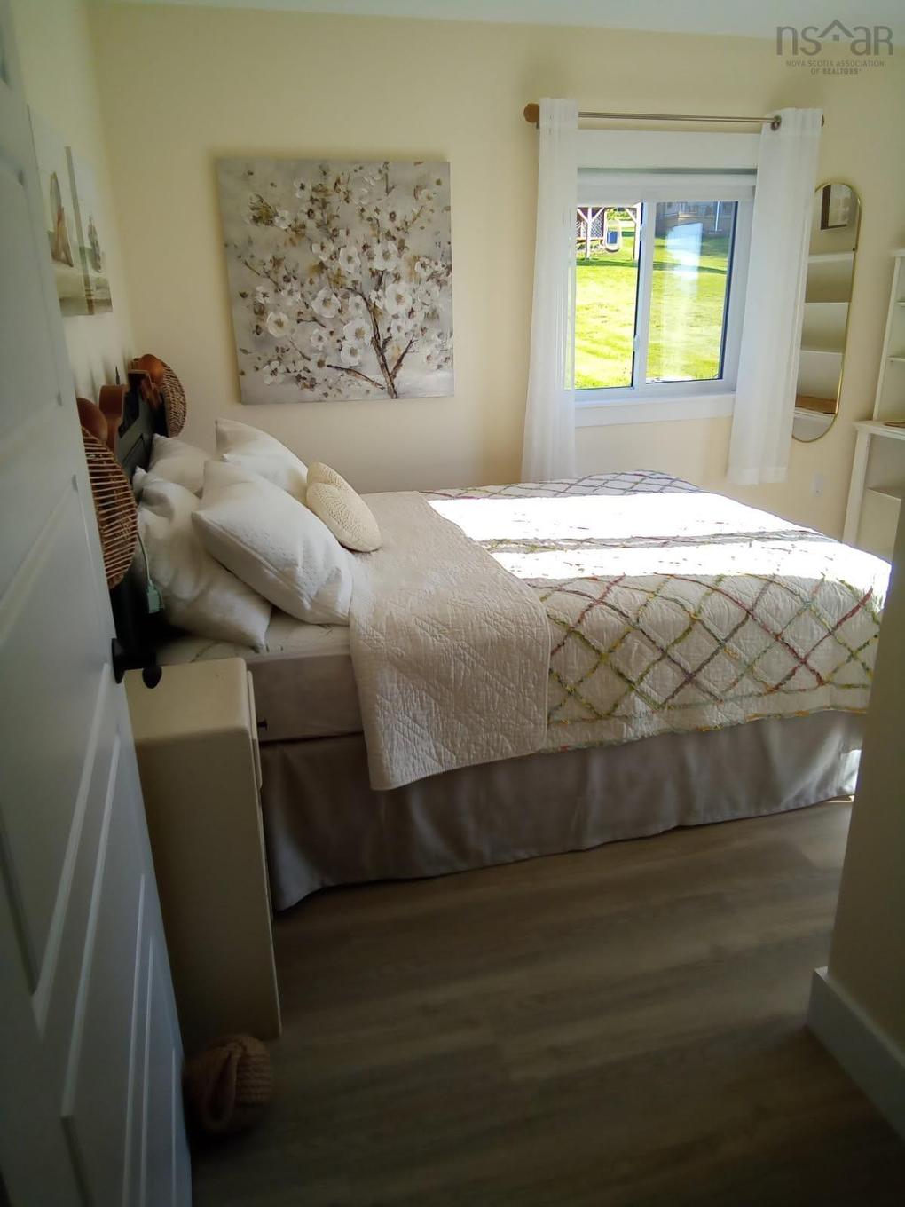 J 51 First Avenue, Tennecape, NS