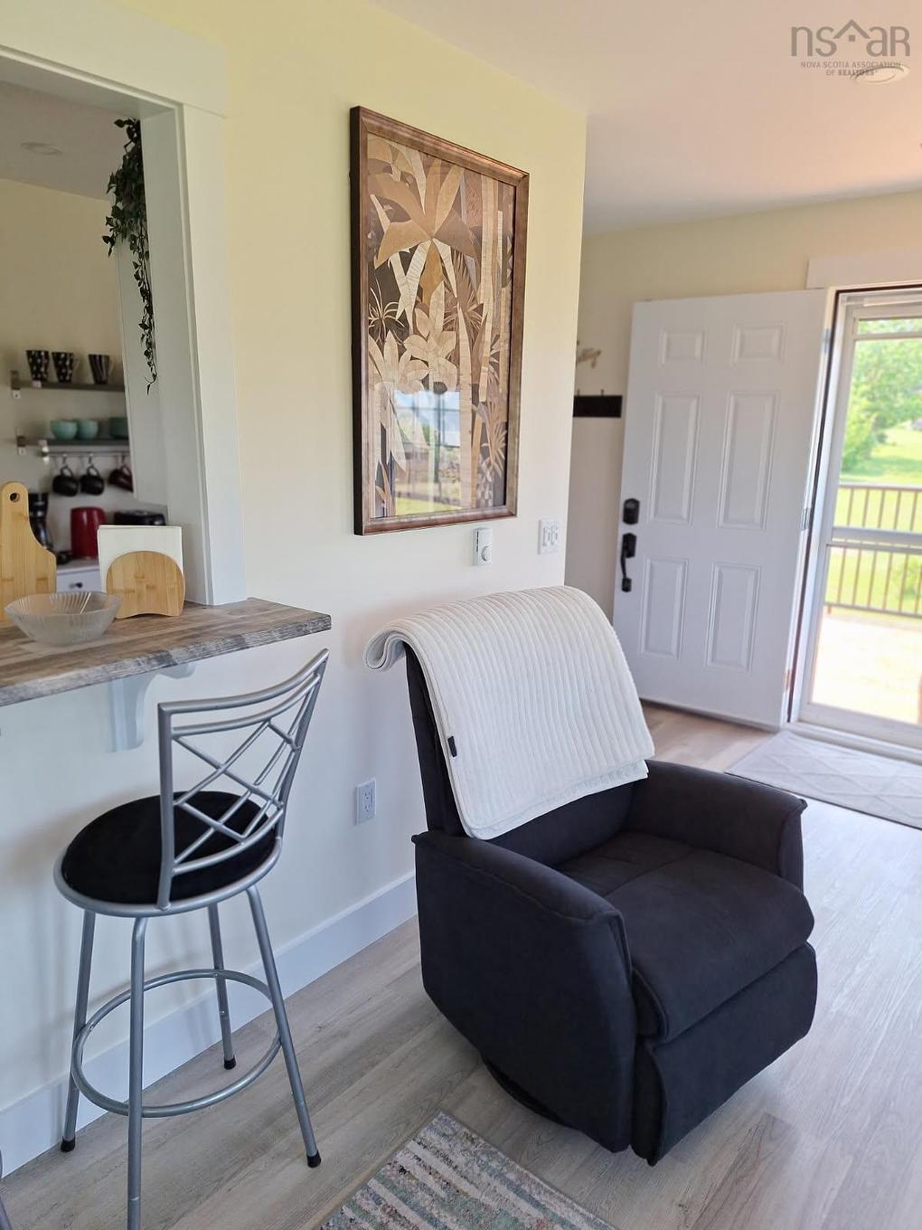 J 51 First Avenue, Tennecape, NS