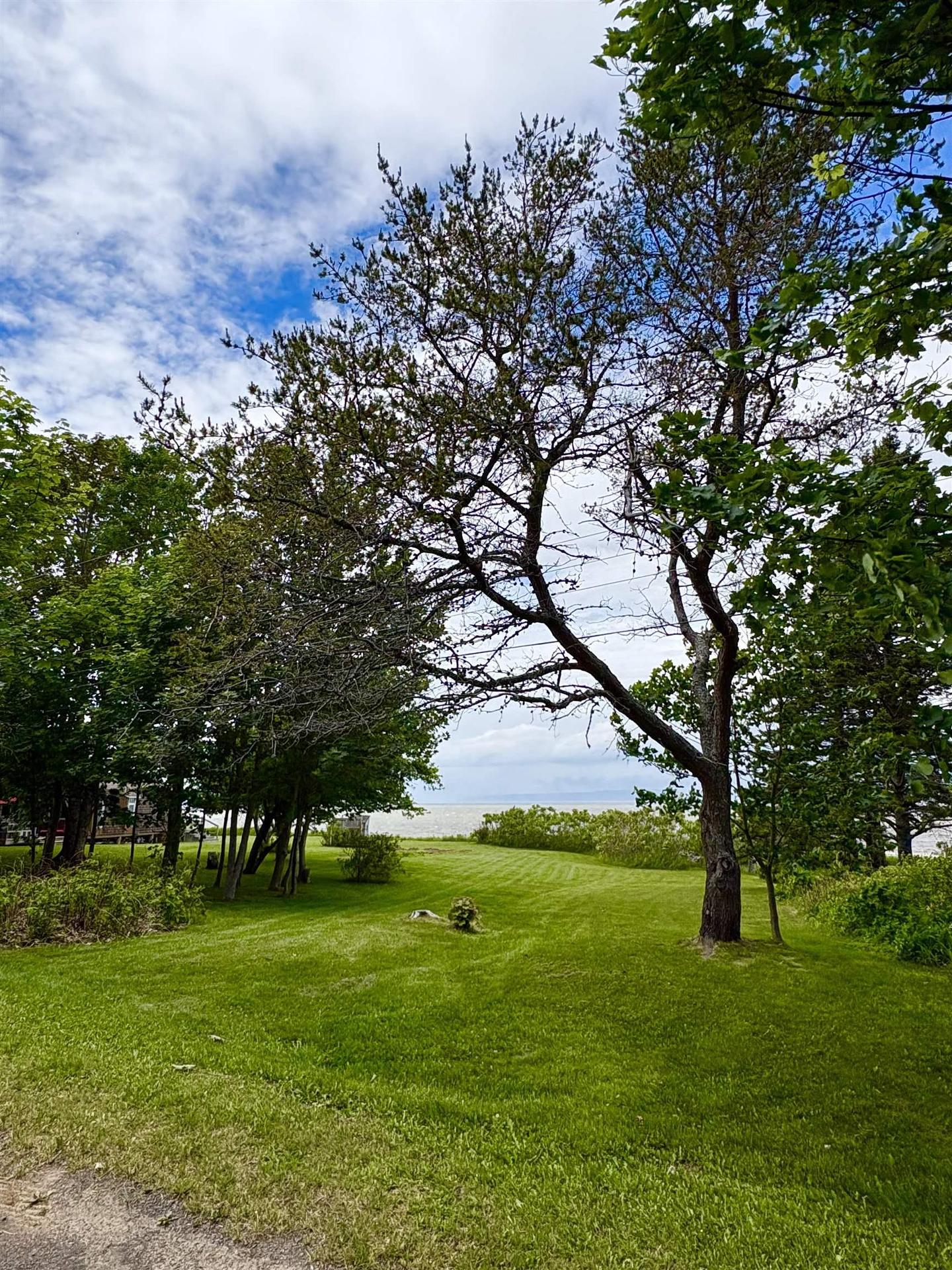 J 51 First Avenue, Tennecape, NS