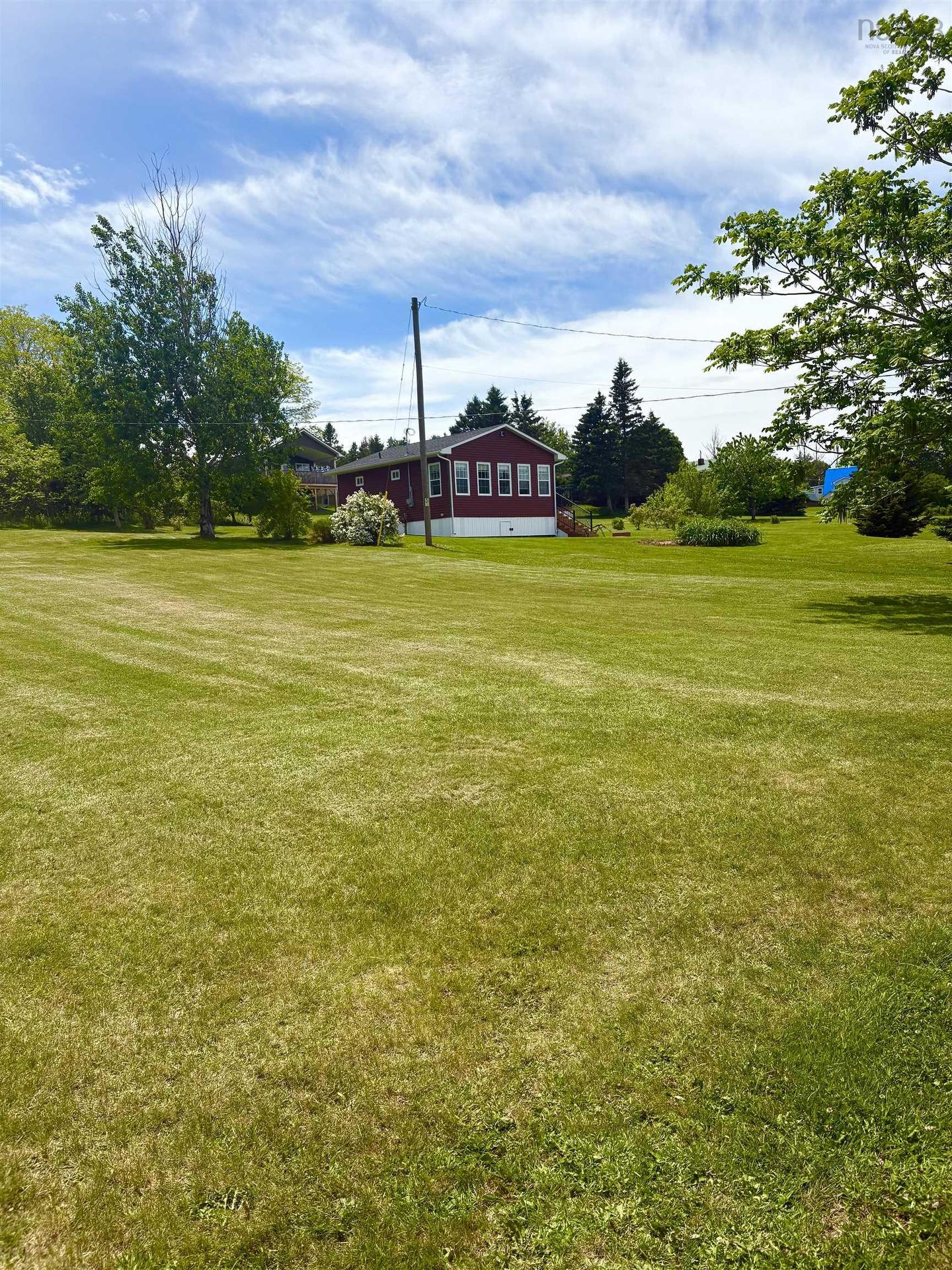 J 51 First Avenue, Tennecape, NS
